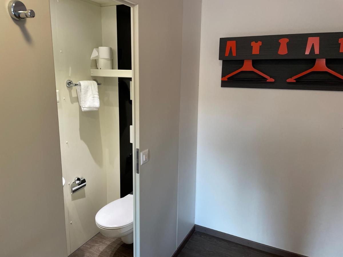 Easyhotel Zuerich Limmatplatz Exterior photo