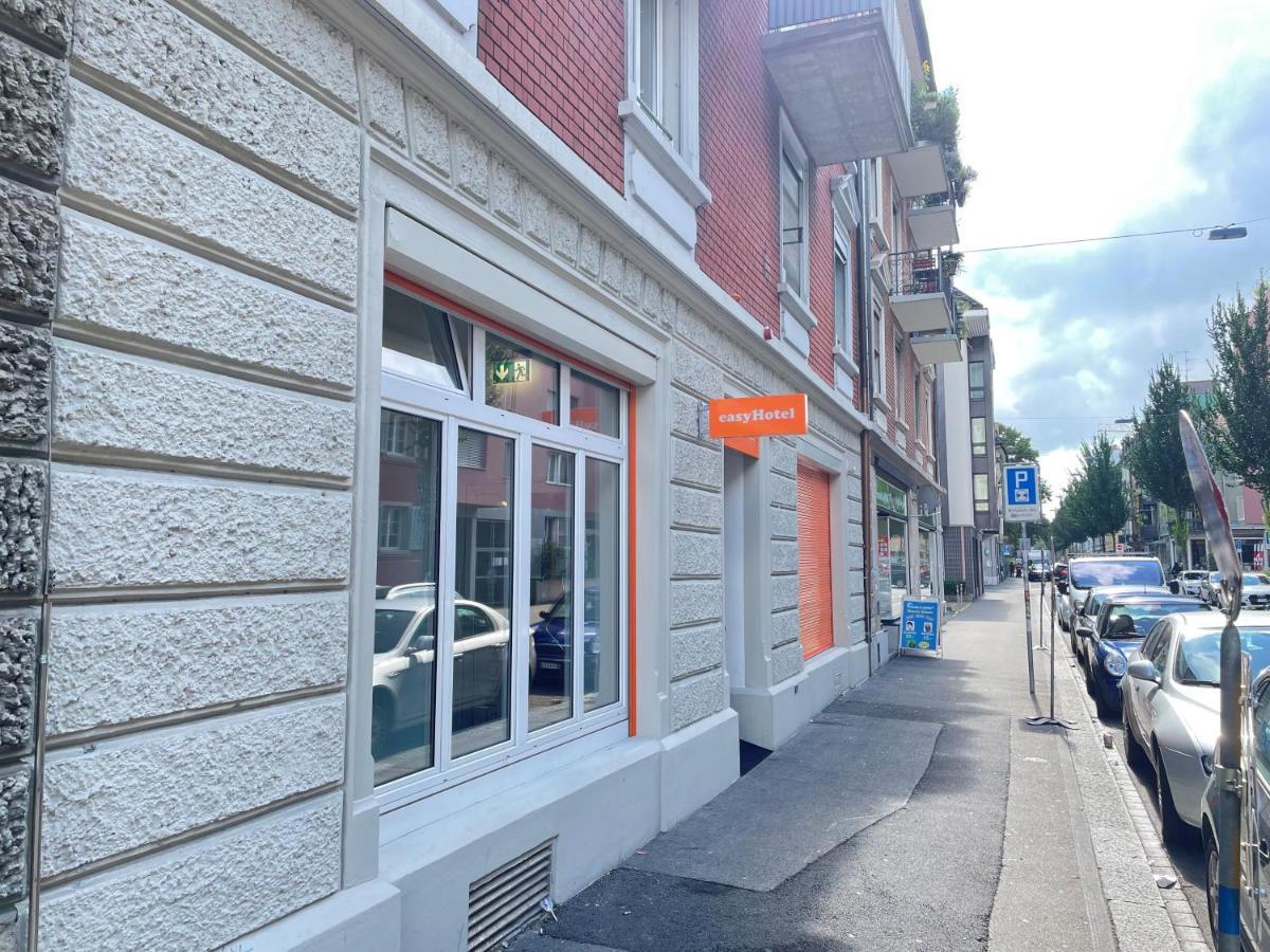 Easyhotel Zuerich Limmatplatz Exterior photo