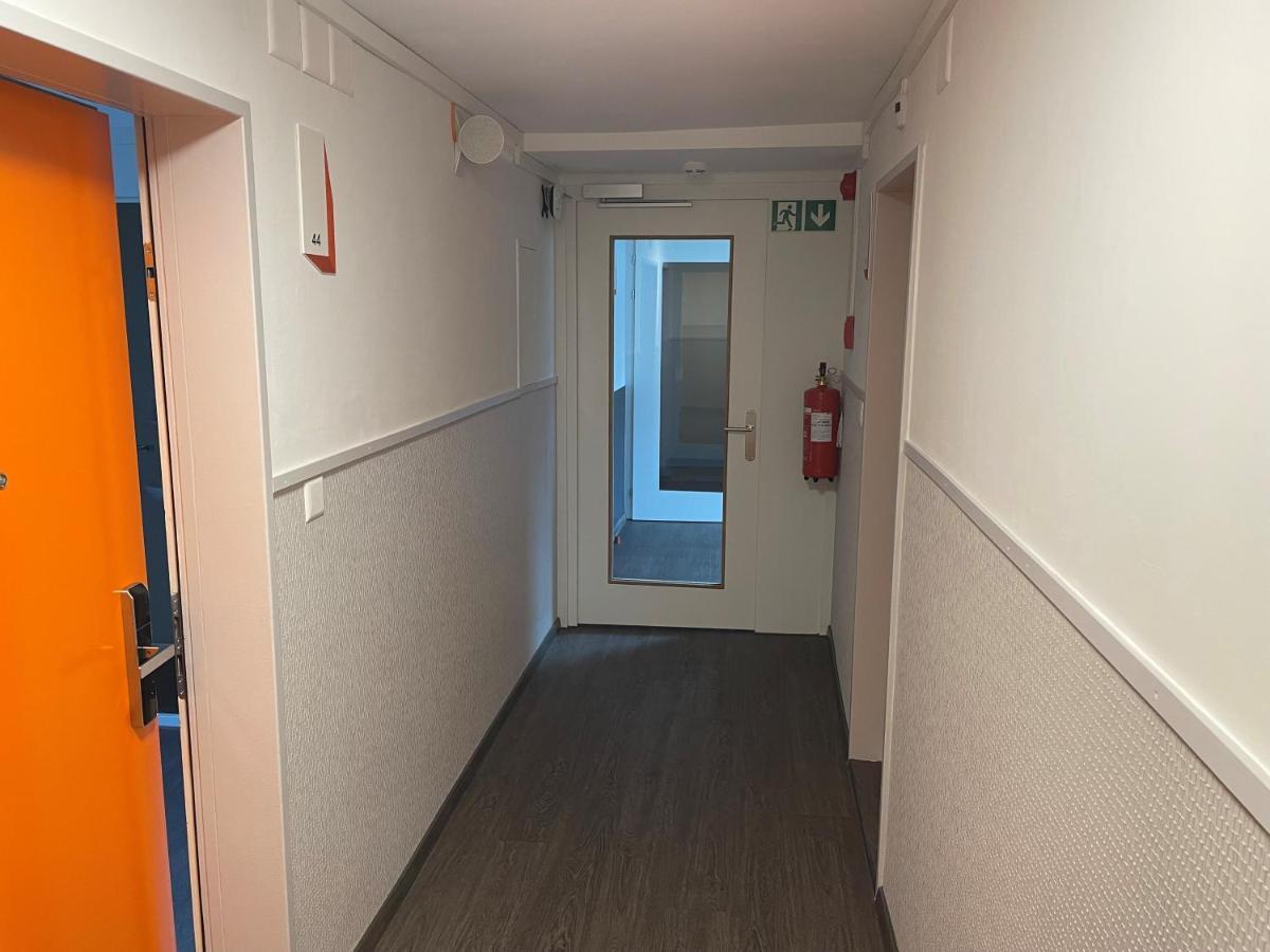 Easyhotel Zuerich Limmatplatz Exterior photo